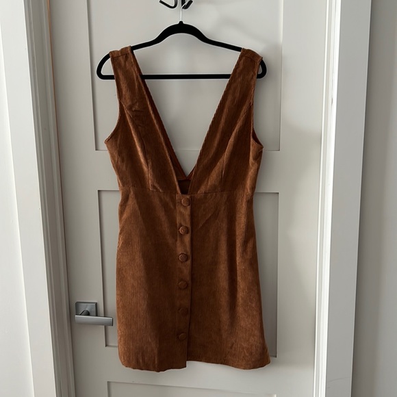 Cute dress - Picture 1 of 3